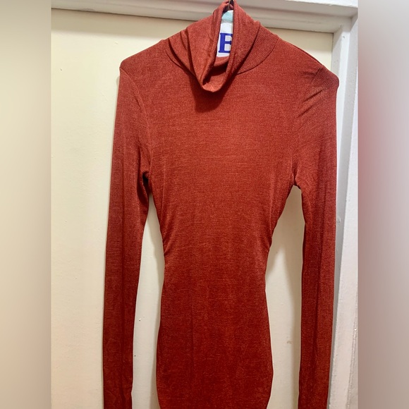 Mila Midi Backless Dress - Picture 3 of 7